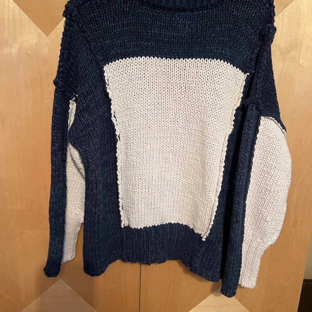 Pilcro Navy Blue Sweater with Parrot Design - Picture 3 of 4